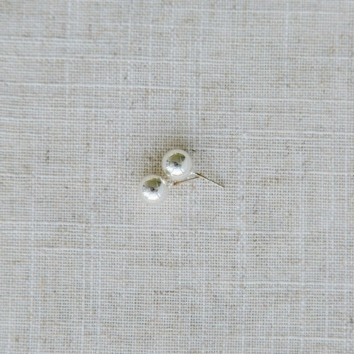 Michelle McDowell Grenada Small Earrings- Shiny Silver