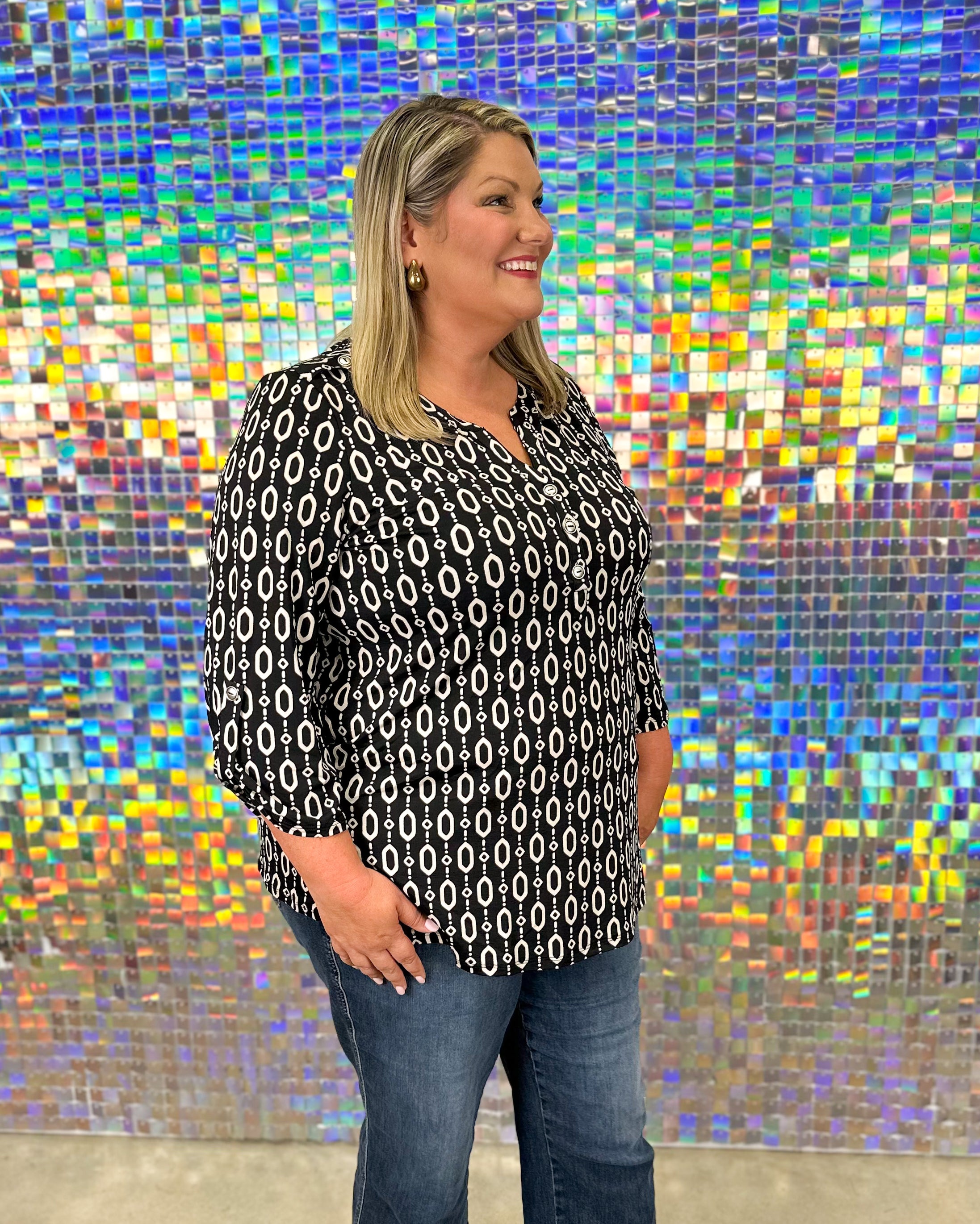 Lizzy Luxe Top - Black Geo