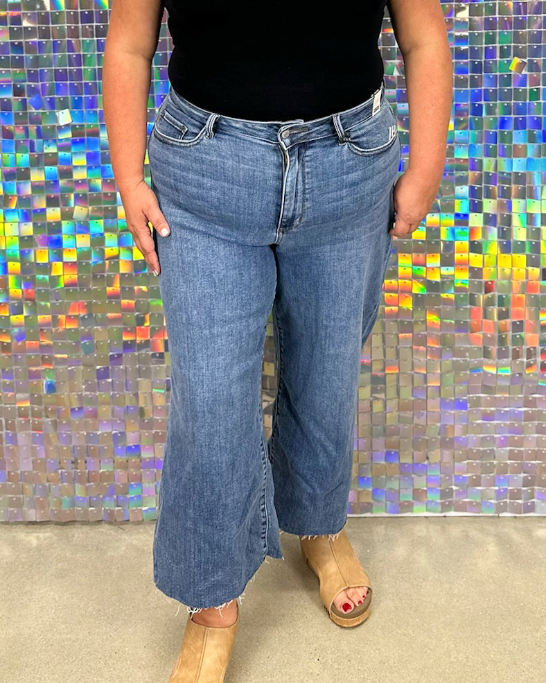 Judy Blue Laney High Waist Wide Leg Crop - Medium Wash