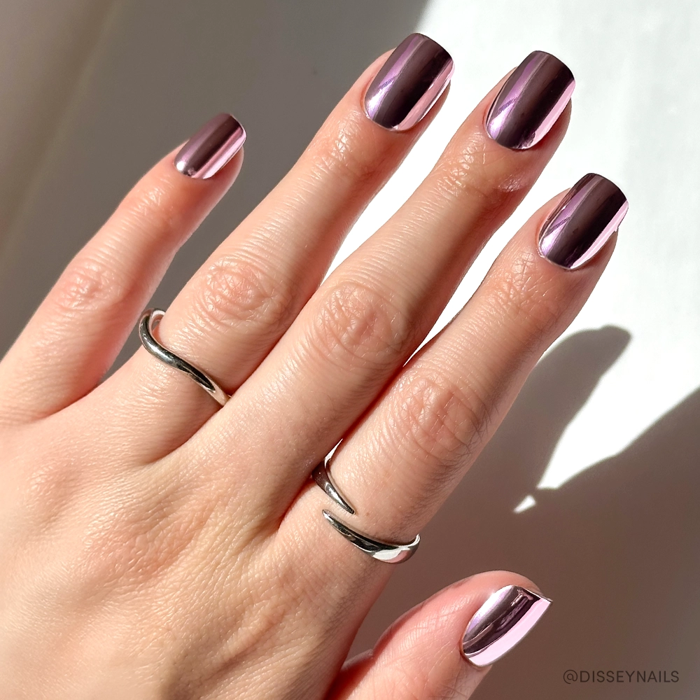Glamnetic Metallic Blush Press-On Nails | Metallic Chrome Blush | Short Squoval
