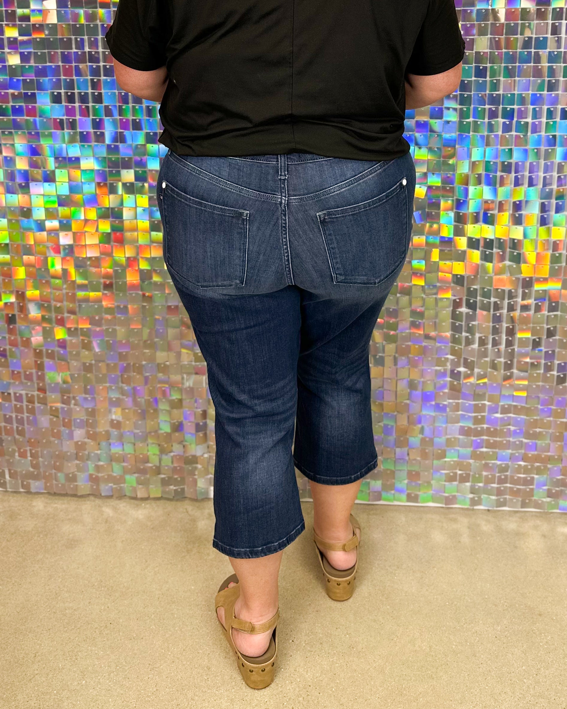 Judy Blue Gina Mid-Rise Side Slit Capri - Dark Wash