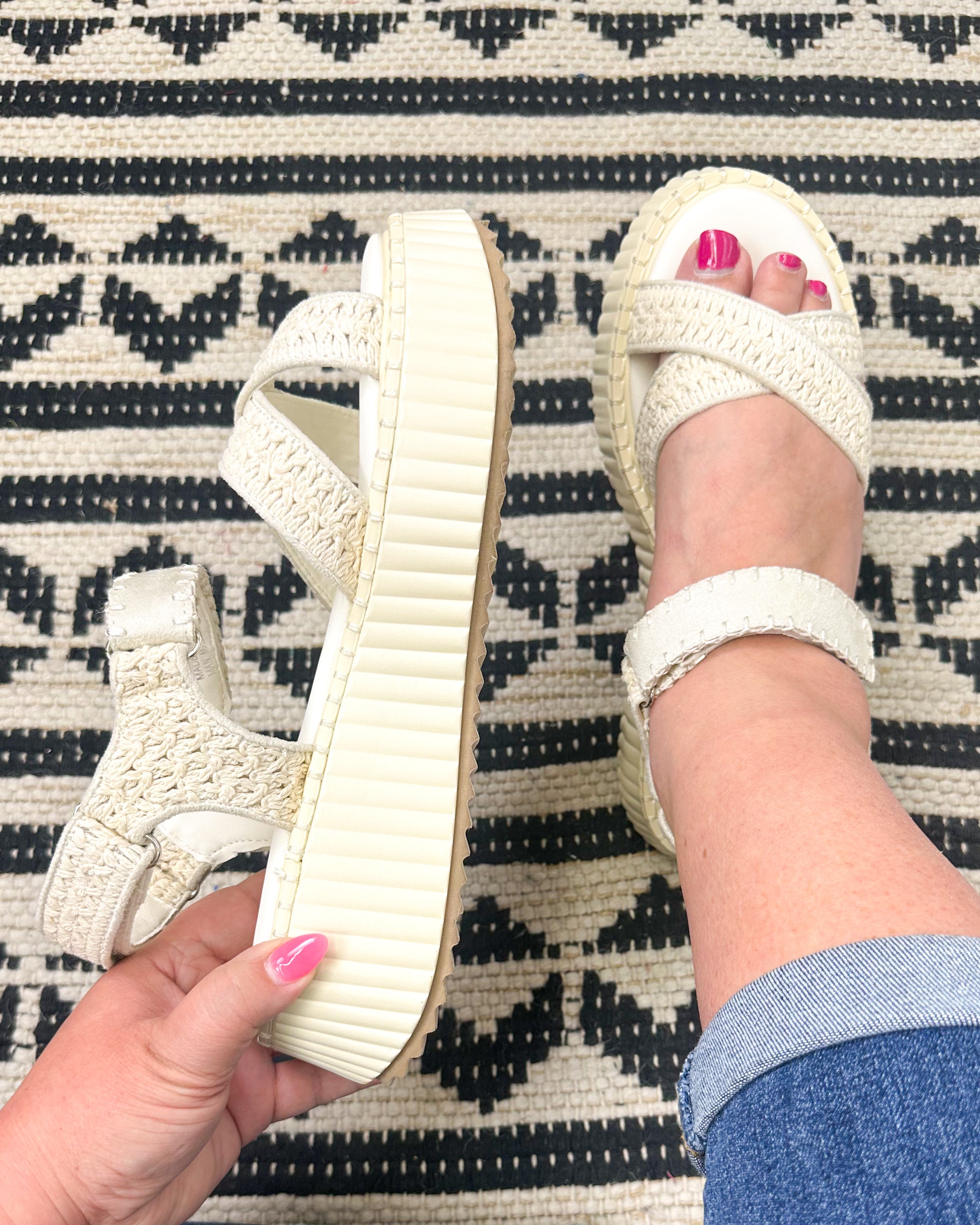 FINAL SALE Total Catch Wedge - White