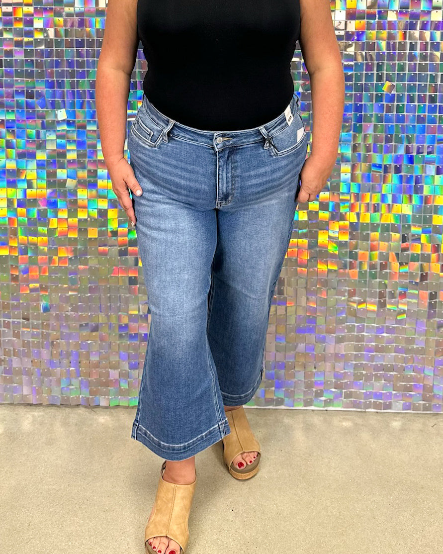 Mallory Crop Wide Leg Mid Rise Jean - Medium Wash