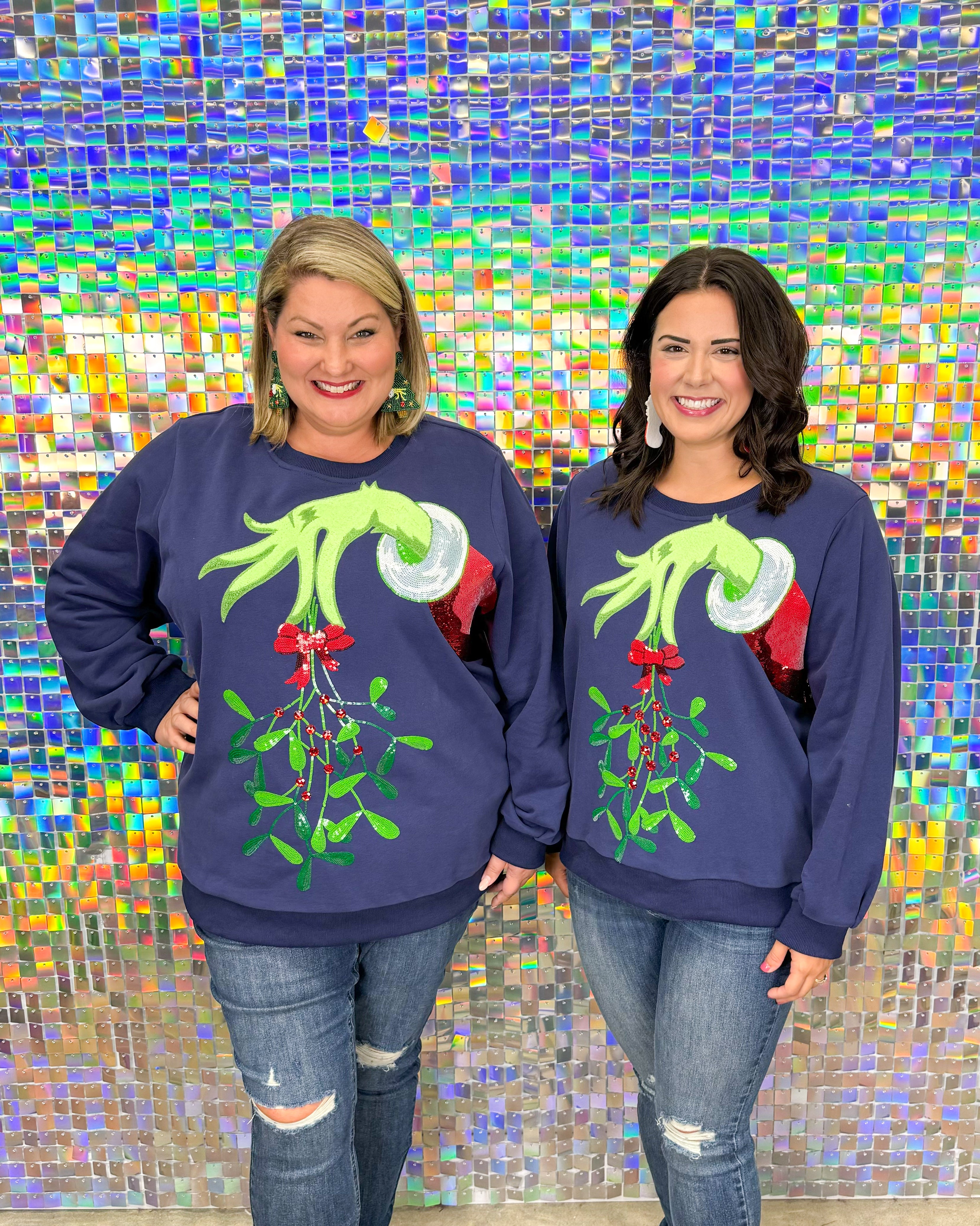 Queen of Sparkles Grinch Mistletoe Hand Sweatshirt - Navy