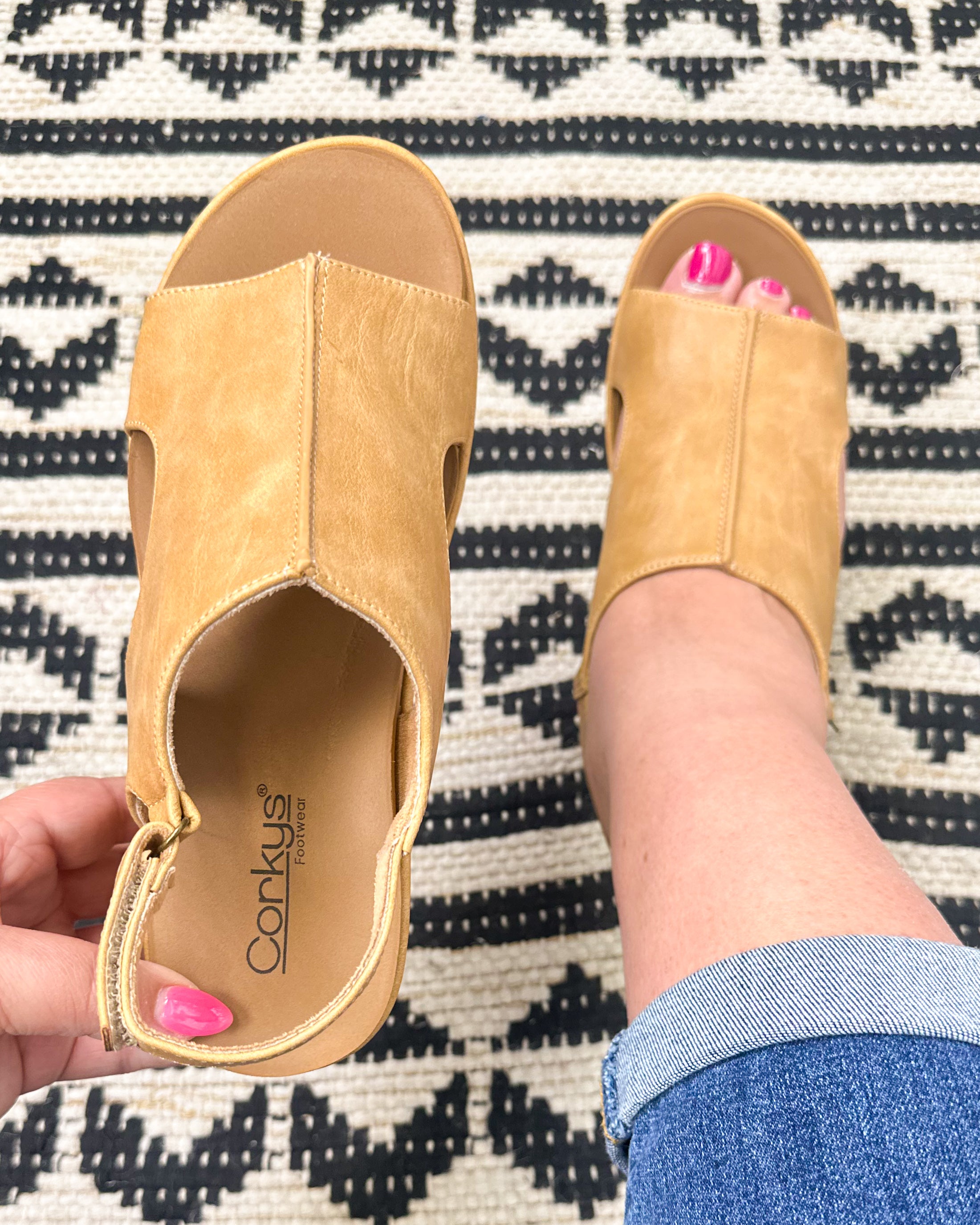 Carley Wedge - Caramel All