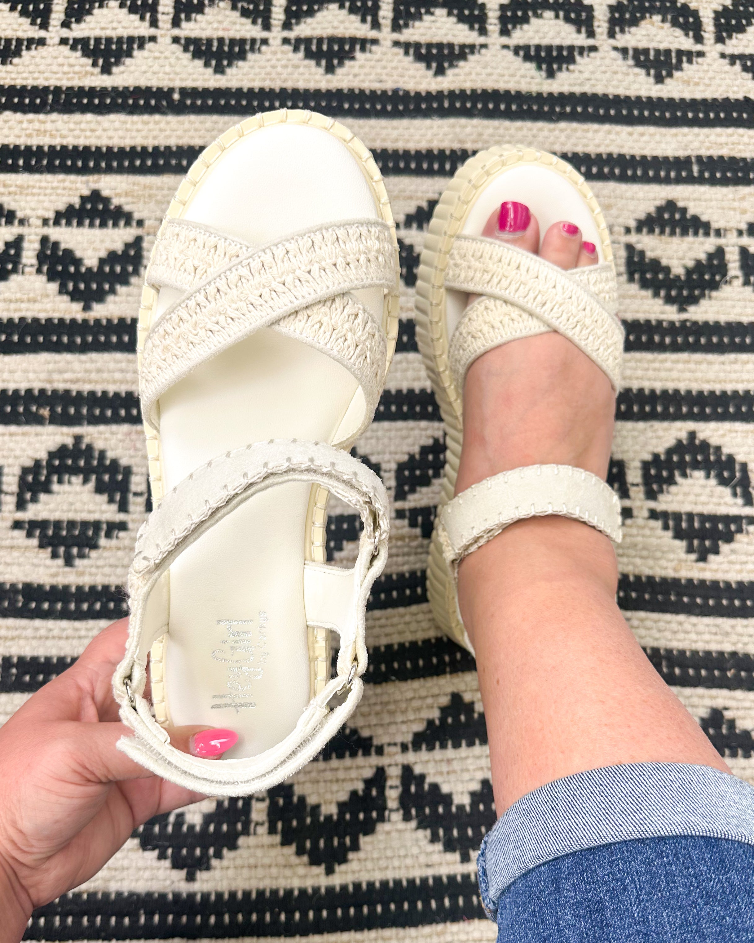 FINAL SALE Total Catch Wedge - White