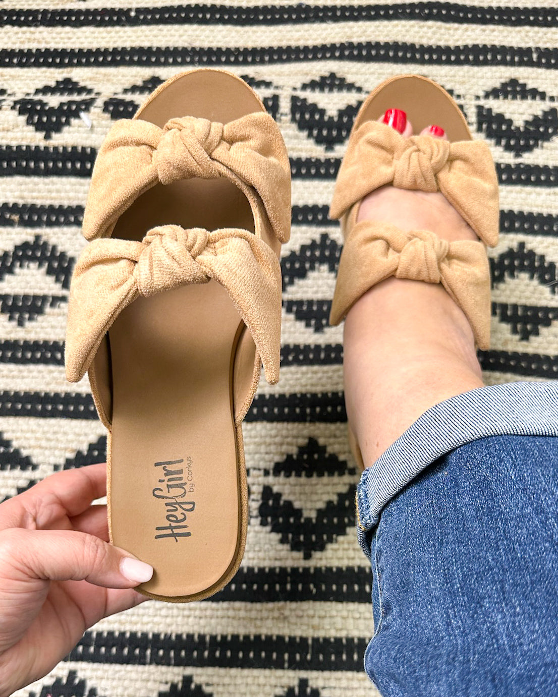 Put a Bow On It Wedge - Camel