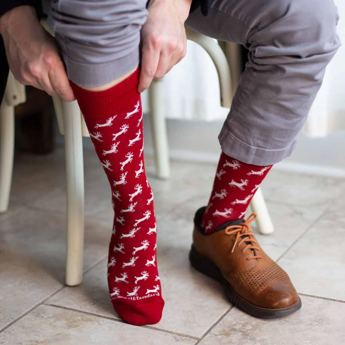 Men's Leaping Deer Socks - Red/White