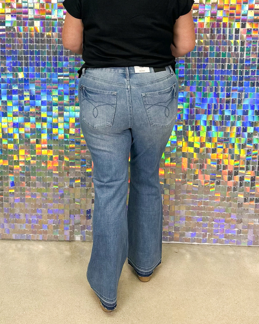 Judy Blue Cassandra Mid Rise Slim Bootcut Release Hem - Medium Wash