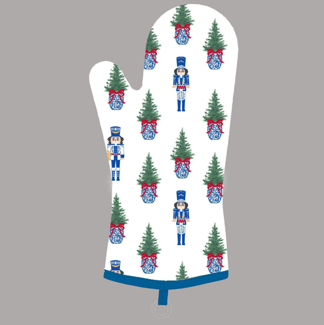 Mary Square Oven Mitt  - Merry Marchers