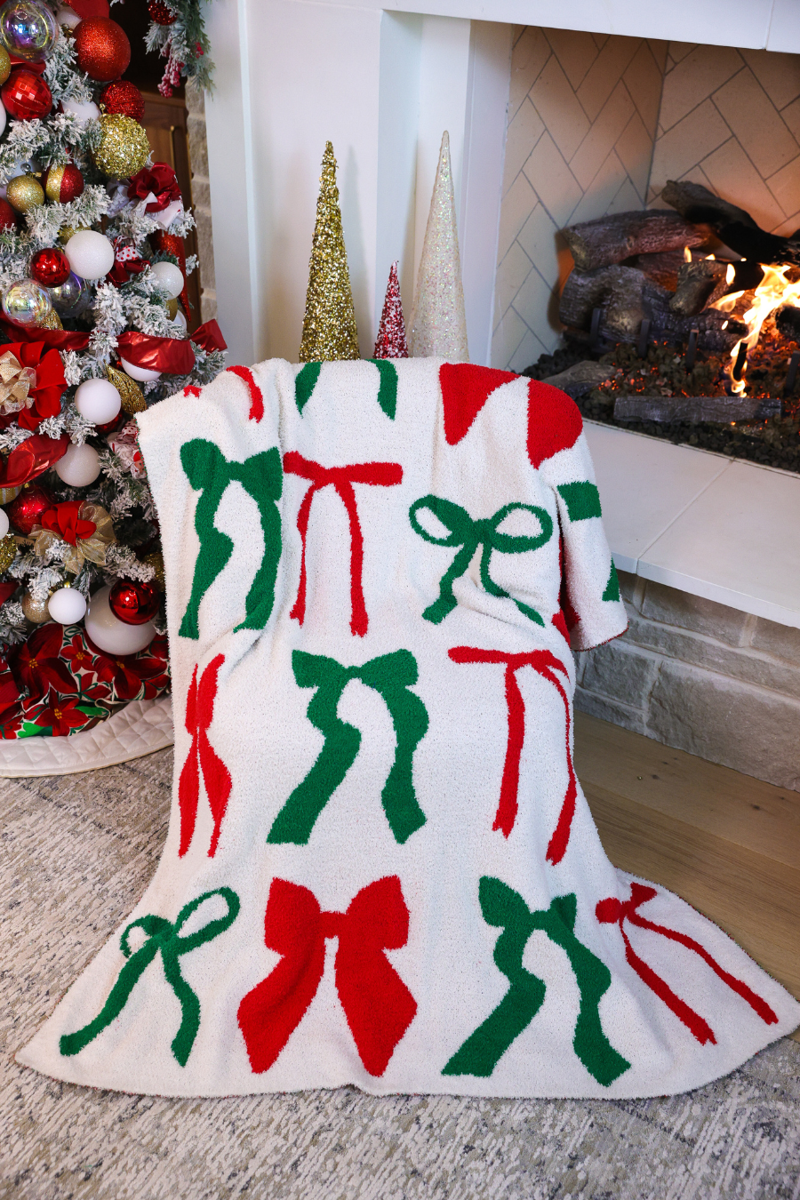 Midnight Bow Christmas Edition Treat Blanket - Red/Green