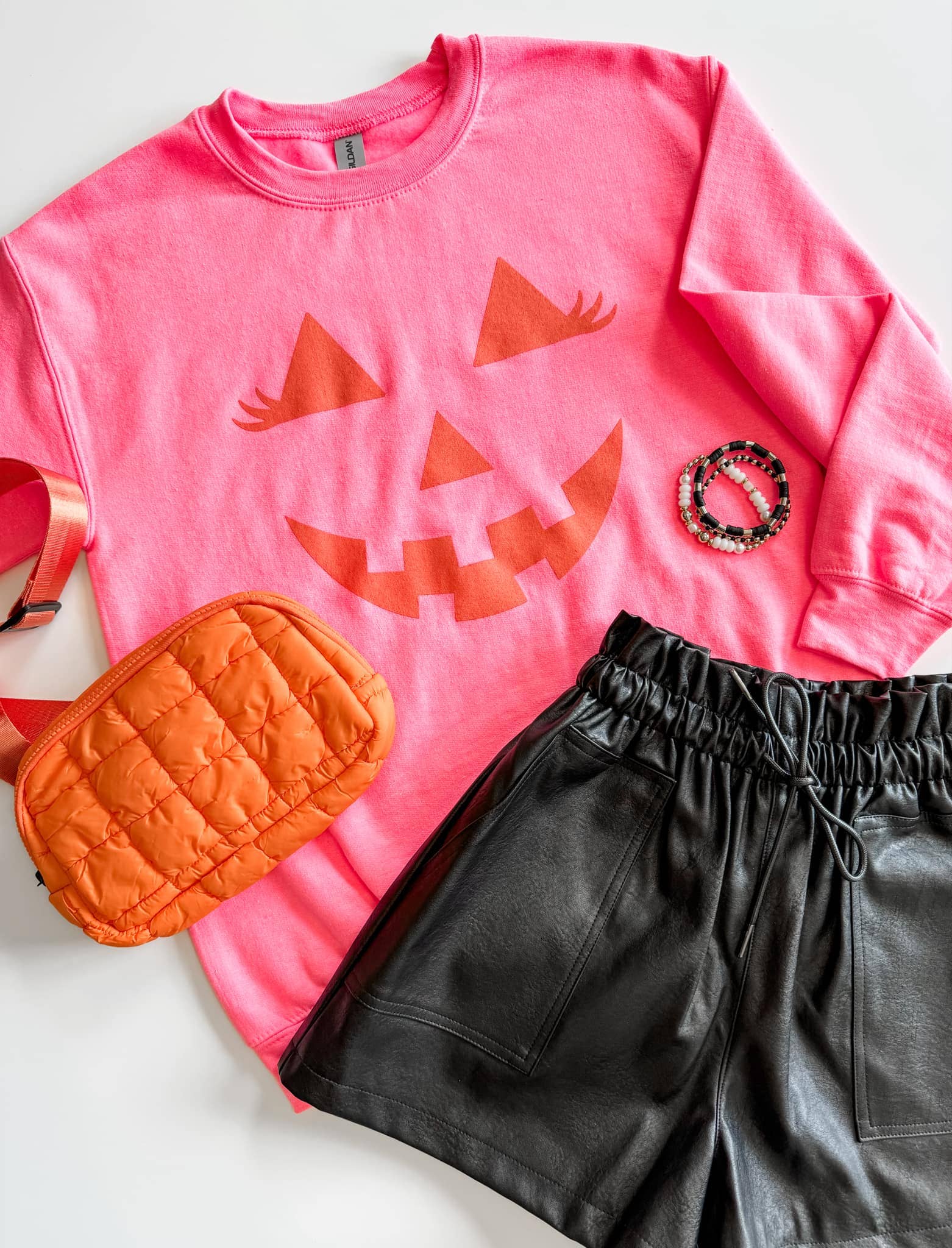 Mugsby Jack o’ Lantern Sweatshirt - Pink/Orange