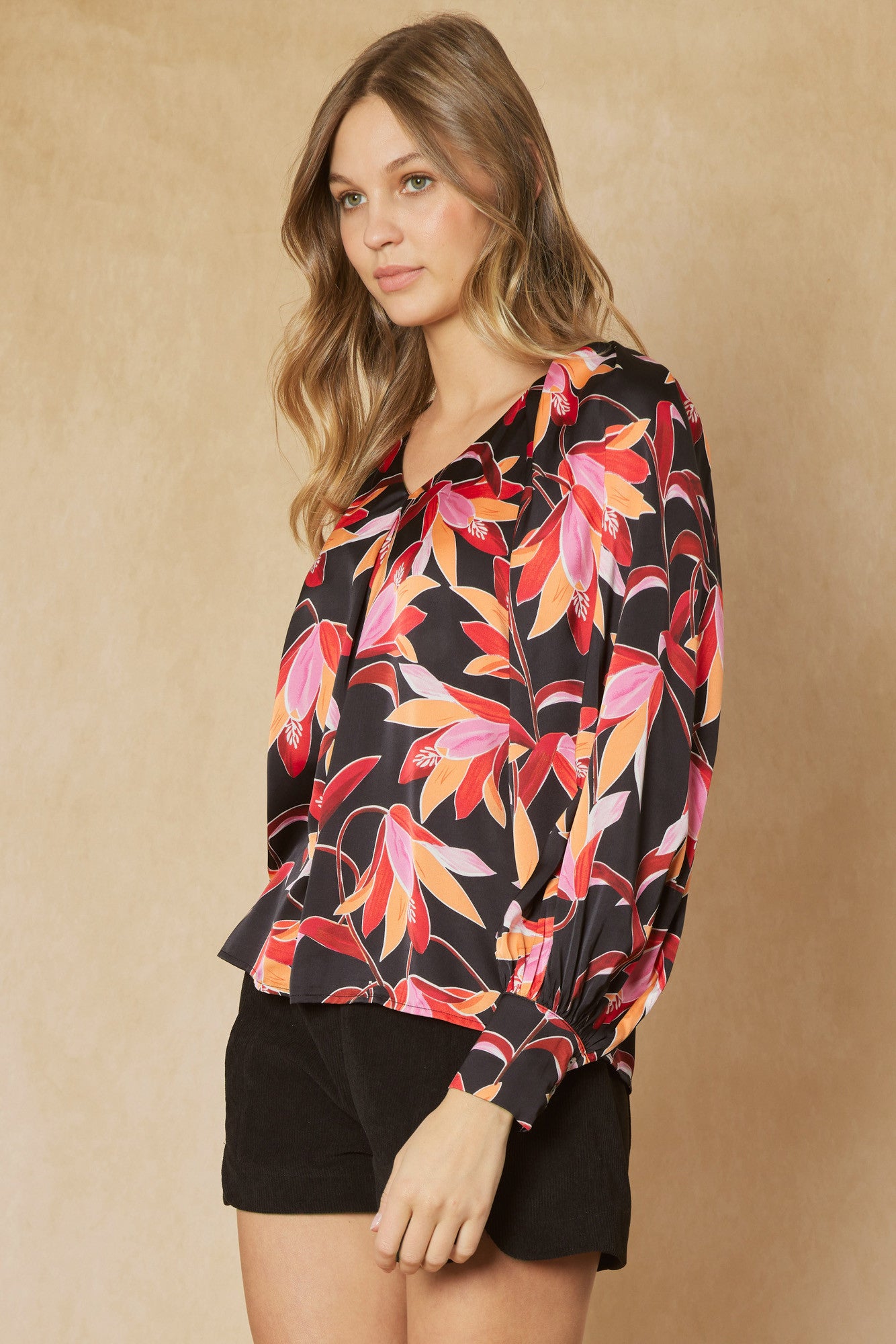 Entro Lily Top - Black, floral print, long sleeves, v-neck, button sleeves, curvy